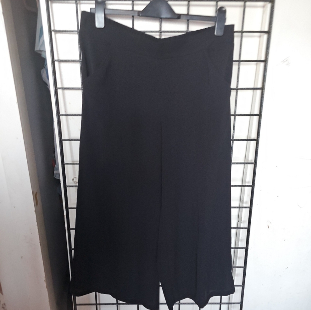 Elegant Black Wide-Leg Pants